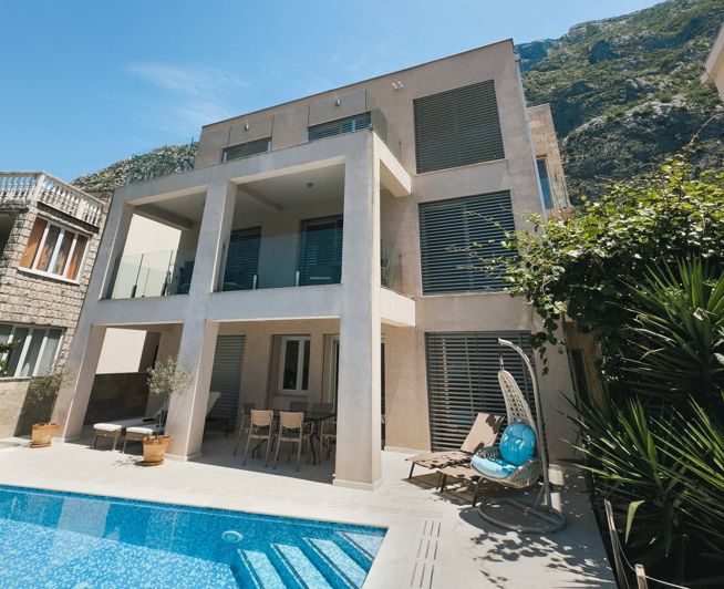 Image No.3-6 Bed Villa for sale