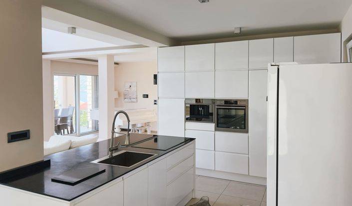 Image No.8-6 Bed Villa for sale