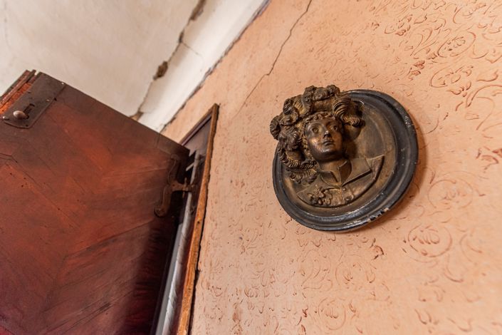 Image No.18-5 Bed House for sale