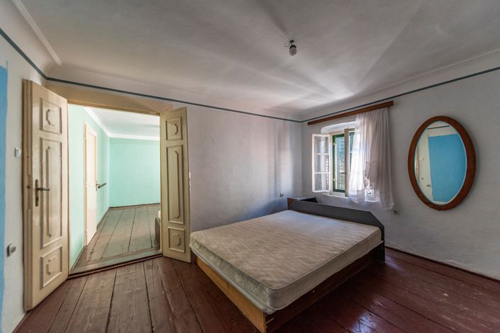 Image No.29-5 Bed House for sale