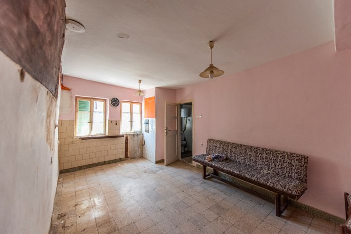 Image No.30-5 Bed House for sale