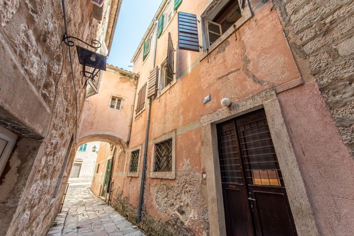 Image No.4-5 Bed House for sale