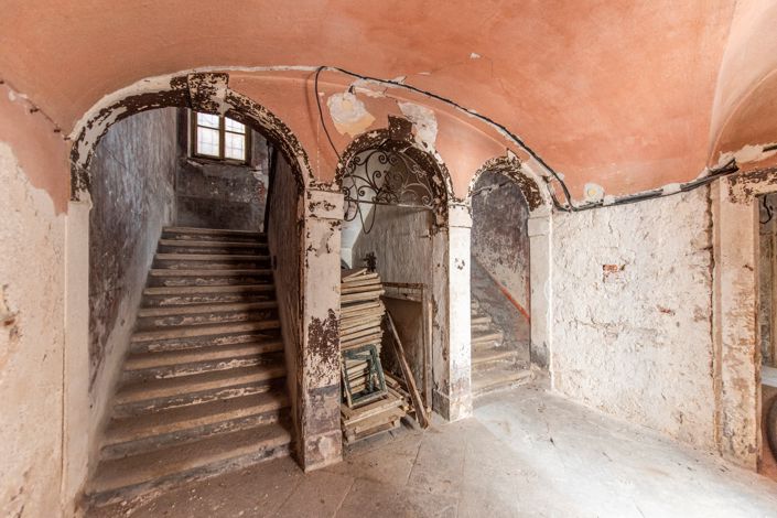 Image No.7-5 Bed House for sale