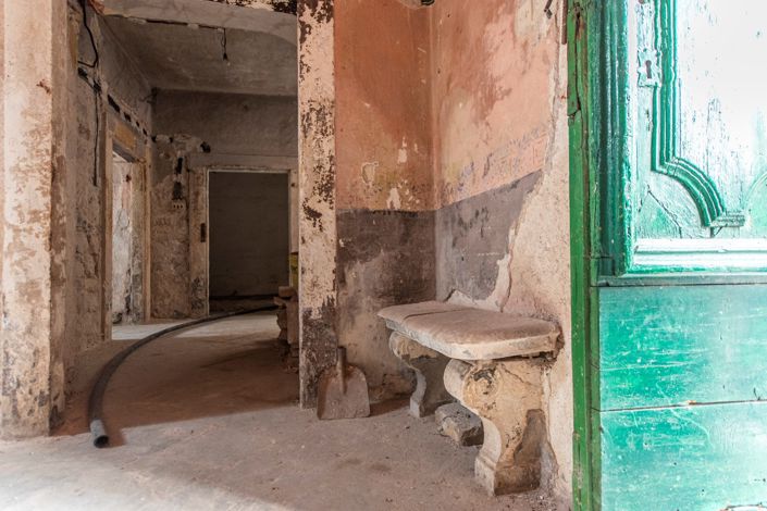 Image No.8-5 Bed House for sale