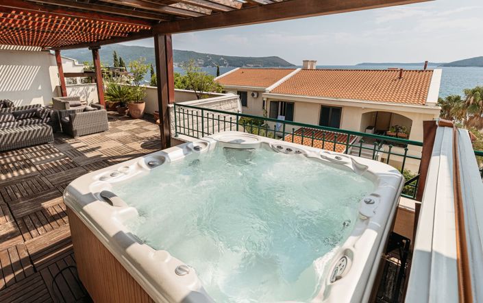 Image No.22-6 Bed Apartment for sale