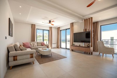 9-new-furnished-villa-with-a-pool