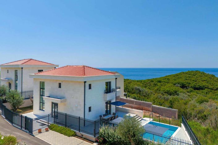 Image No.2-5 Bed Villa for sale