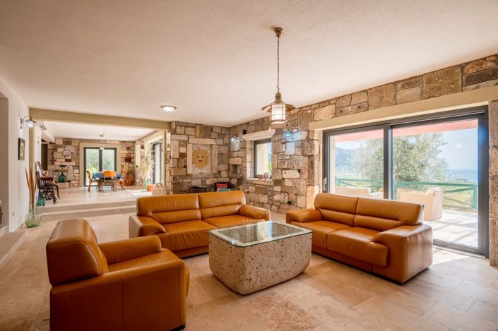 Image No.10-4 Bed House for sale