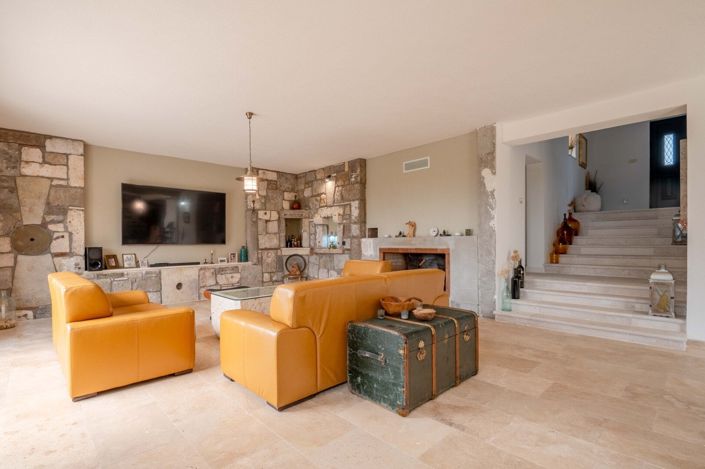 Image No.12-4 Bed House for sale