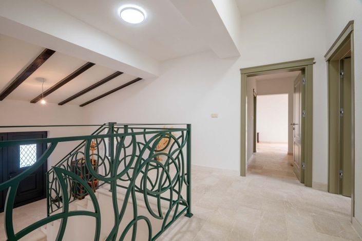 Image No.29-4 Bed House for sale