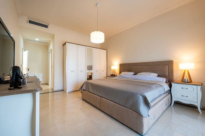 Image No.17-3 Bed House for sale