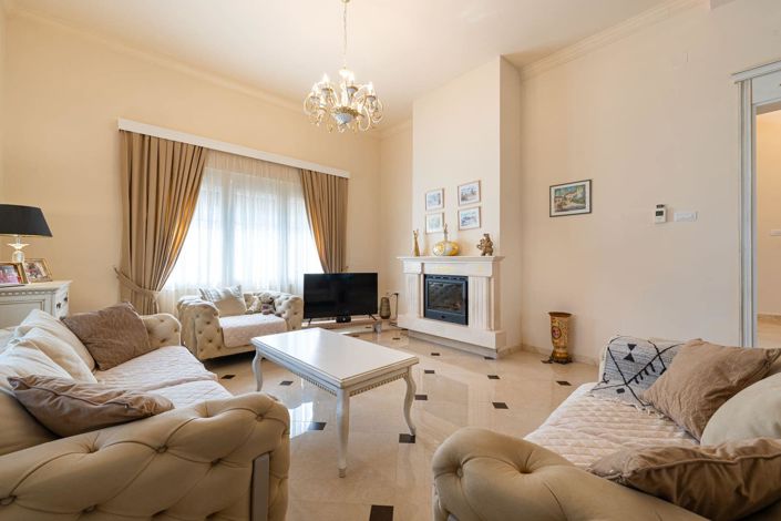 Image No.9-3 Bed House for sale