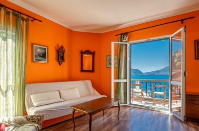 10-waterside-house-in-rose-lustica