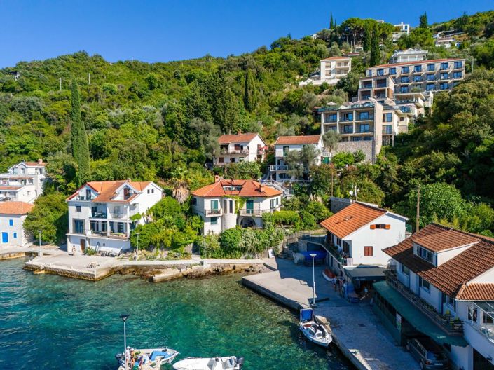 Image No.20-2 Bed House for sale