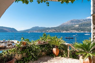 5-waterside-house-in-rose-lustica