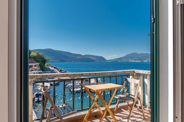 Image No.9-2 Bed House for sale