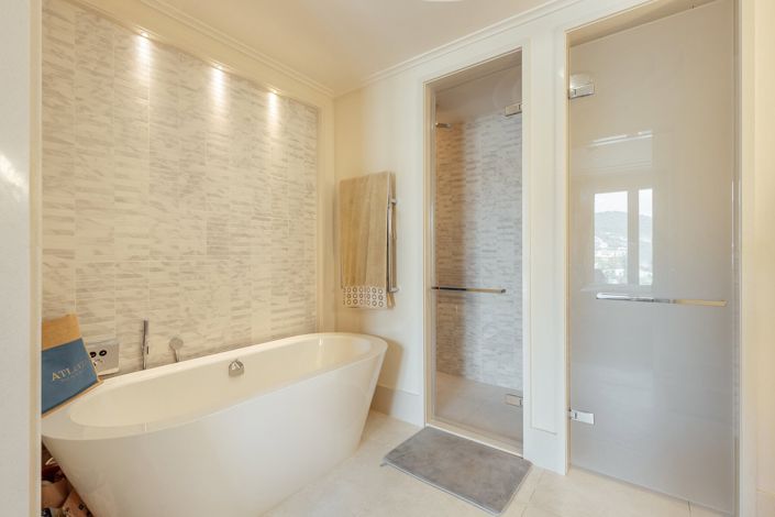 Image No.10-1 Bed Apartment for sale