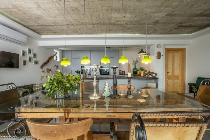 Image No.15-7 Bed Villa for sale