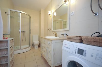 11-1-ekskluzivan-dvosoban-stan-blizu-mora-bud