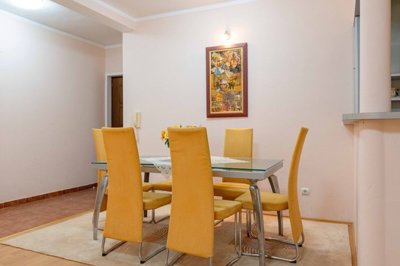 7-2bdr-apartment-near-slovenska-plaza-beach