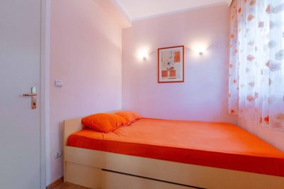 10-2bdr-apartment-near-slovenska-plaza-beach