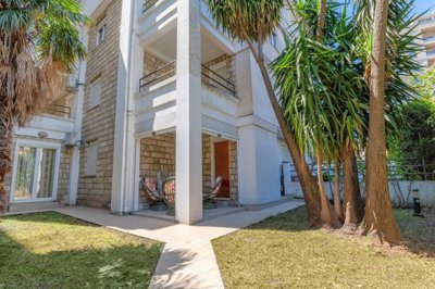 1-2bdr-apartment-near-slovenska-plaza-beach-1