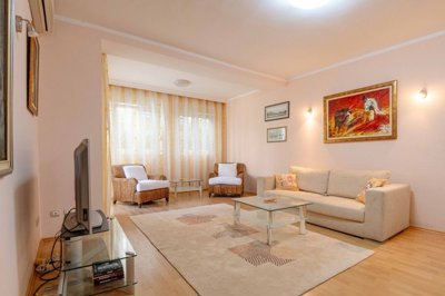 2-2bdr-apartment-near-slovenska-plaza-beach