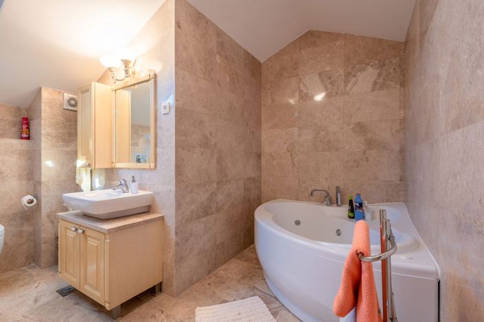 Image No.15-3 Bed Apartment for sale