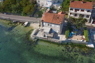 1 - Prcanj, House