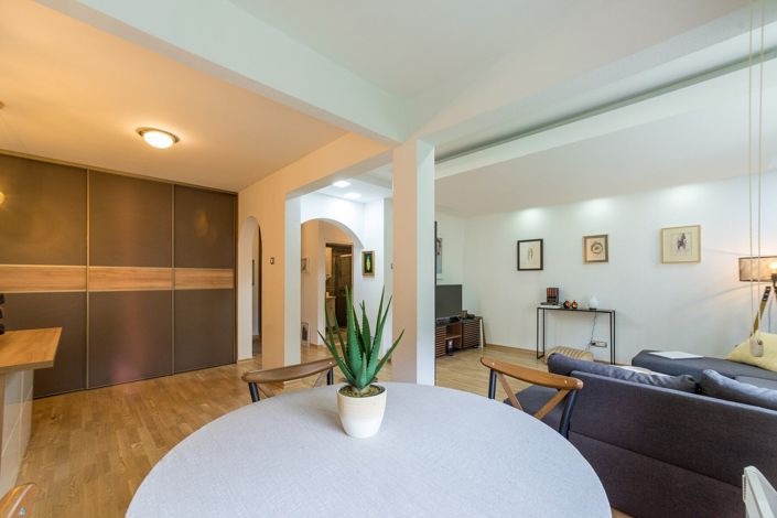 Image No.10-1 Bed Apartment for sale