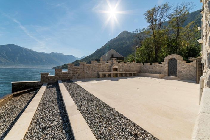 Image No.20-9 Bed Hotel for sale