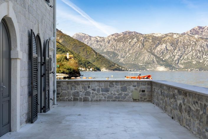 Image No.22-9 Bed Hotel for sale