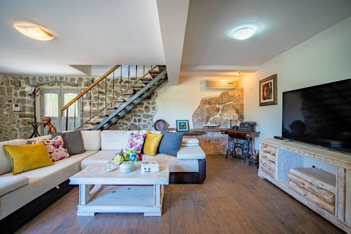 Image No.12-3 Bed House for sale