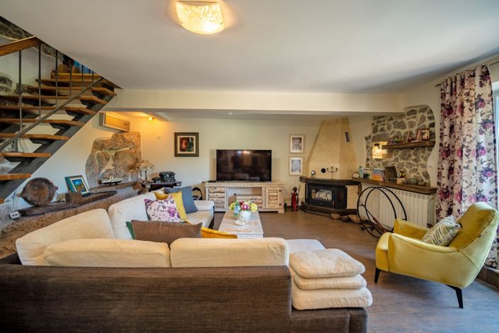 Image No.7-3 Bed House for sale