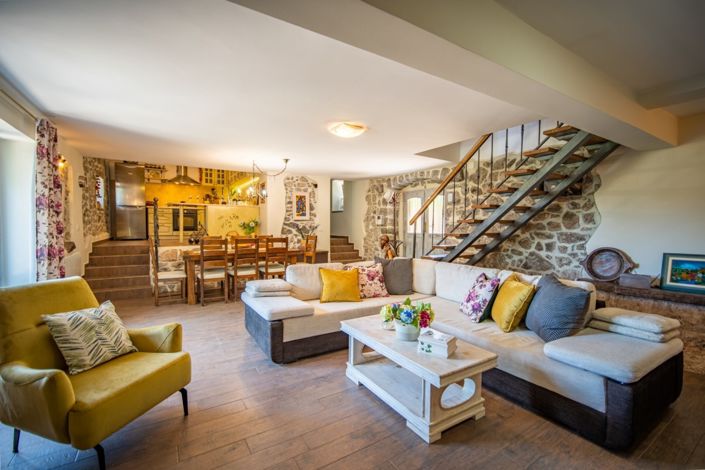 Image No.9-3 Bed House for sale