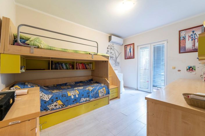 Image No.8-3 Bed Apartment for sale