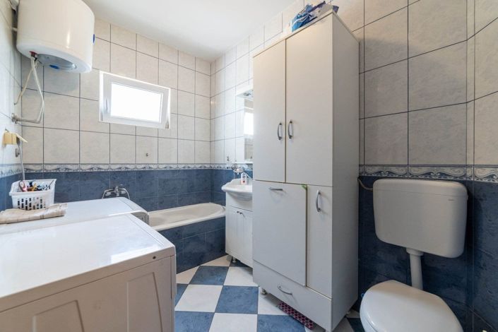 Image No.9-3 Bed Apartment for sale