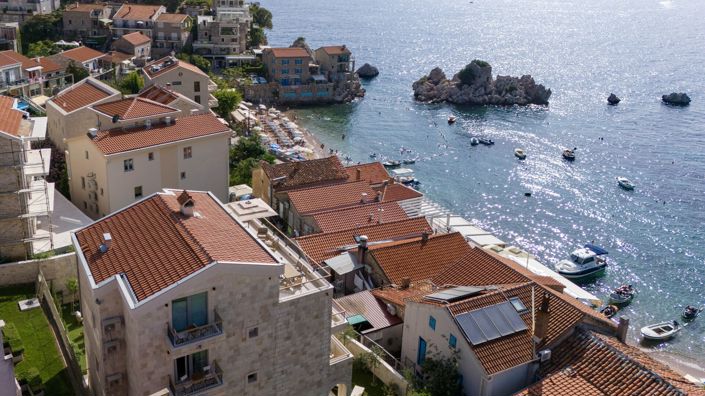 Image No.1-10 Bed Hotel for sale