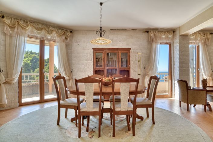 Image No.10-3 Bed Apartment for sale