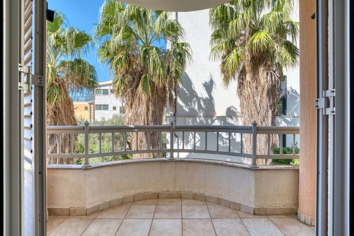 Image No.18-3 Bed Apartment for sale