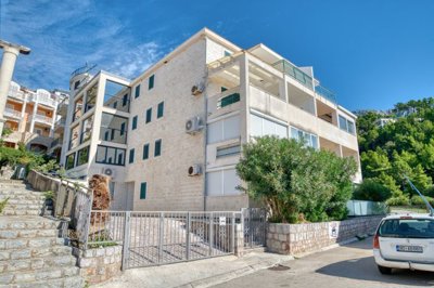 5-duplex-3bdr-apartment-in-the-second-row-to-