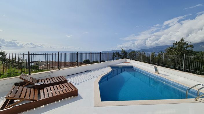 Image No.1-5 Bed Villa for sale