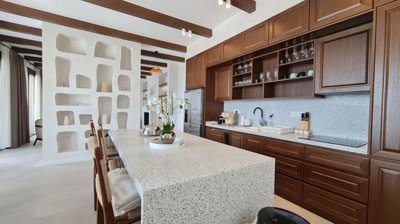 6645cef43e8630f9ce71a6e38