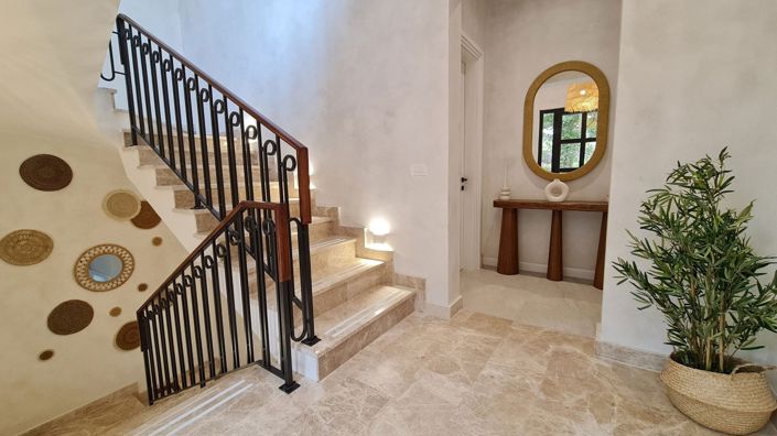 Image No.17-5 Bed Villa for sale