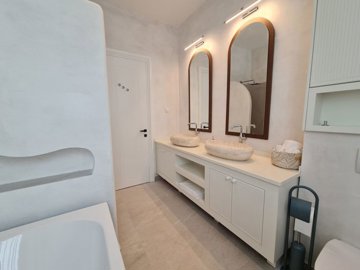 6645cef86a5df09a662b261a14