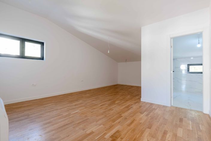 Image No.16-3 Bed Apartment for sale