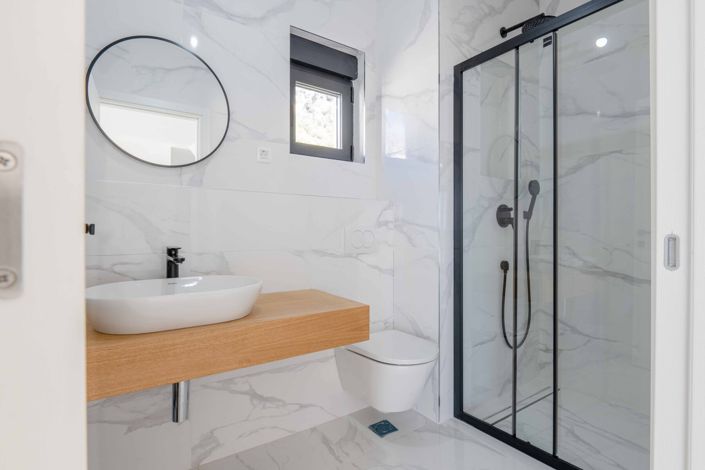 Image No.18-3 Bed Apartment for sale