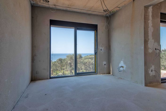 Image No.14-4 Bed House for sale