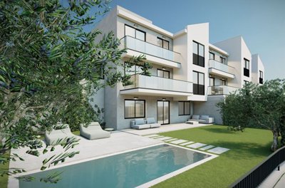 1-1-complex-of-townhouses-with-pools-and-park