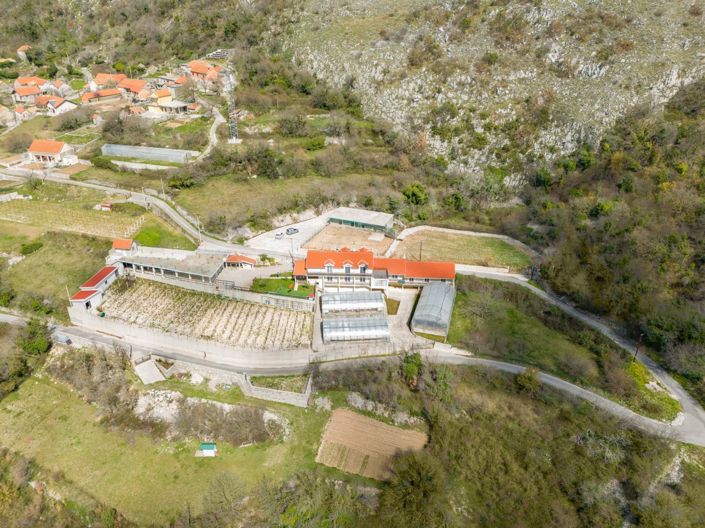 Image No.25-7 Bed Land for sale